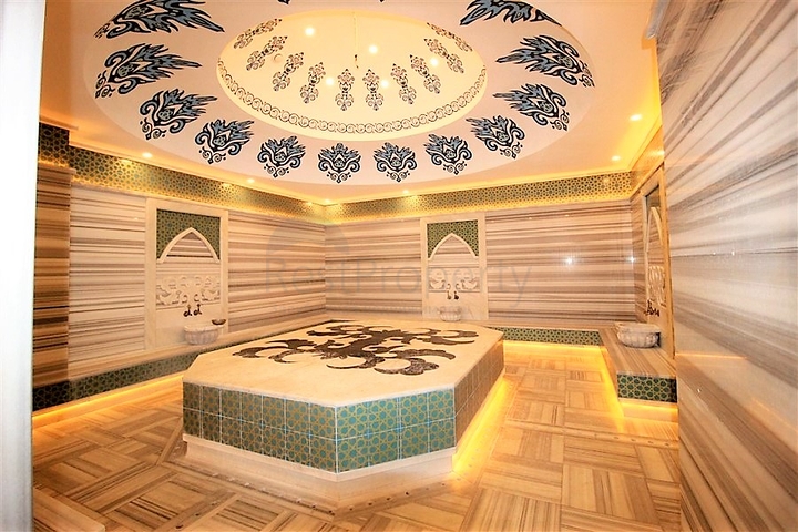 شقة عائلية تصميم ثلاث غرف وصالة - اطلالة بحر - ضمن مجمع مميز في الانيا 