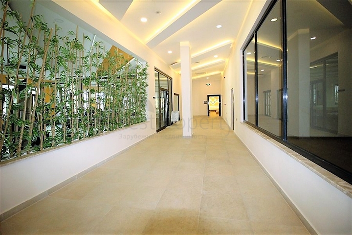 شقة عائلية تصميم ثلاث غرف وصالة - اطلالة بحر - ضمن مجمع مميز في الانيا 