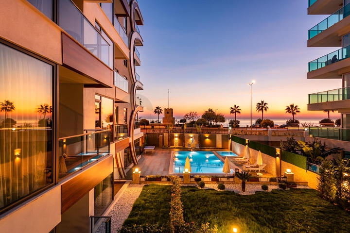 اول خط على البحر - مجمع سكني جديد في كاستل / الانيا 