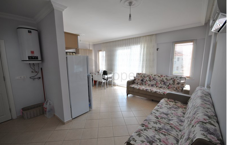 شقة 2 + 1 مع الأثاث في Camyuva Kemer 450 م إلى البحر