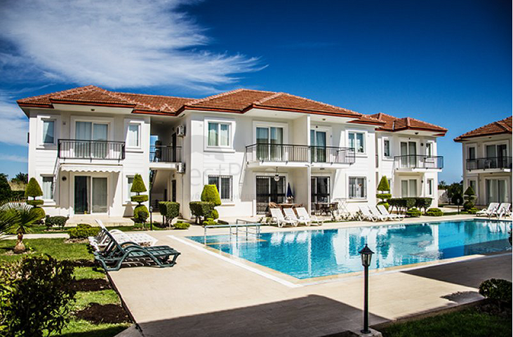 شقة 2 + 1 مع الأثاث في Camyuva Kemer 450 م إلى البحر