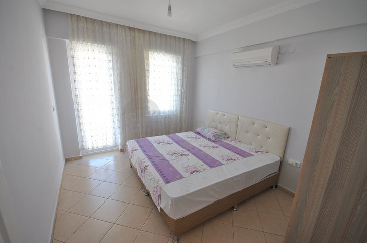 شقة 2 + 1 مع الأثاث في Camyuva Kemer 450 م إلى البحر