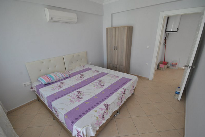 شقة 2 + 1 مع الأثاث في Camyuva Kemer 450 م إلى البحر