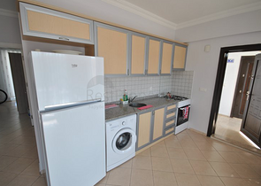 شقة 2 + 1 مع الأثاث في Camyuva Kemer 450 م إلى البحر