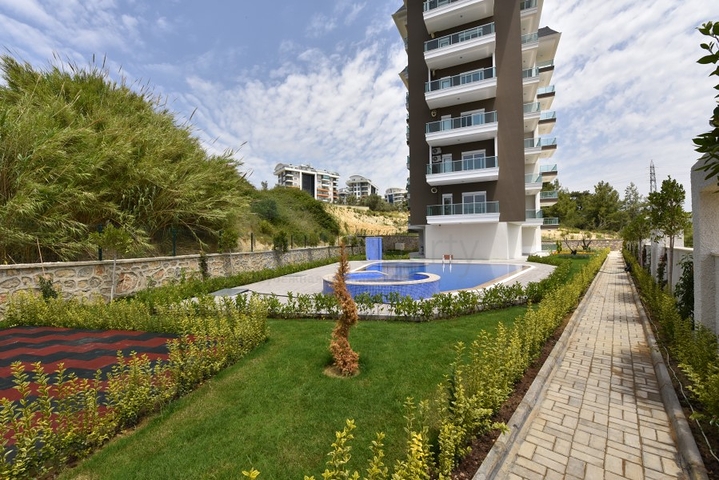 مجمع سكني حديث يضم شقق غرفة وصالة باسعار مناسبة في افسلار / الانيا 