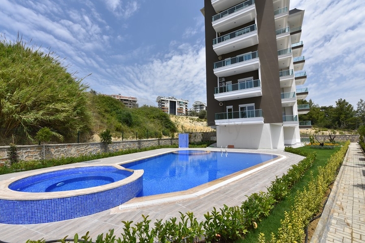 مجمع سكني حديث يضم شقق غرفة وصالة باسعار مناسبة في افسلار / الانيا 