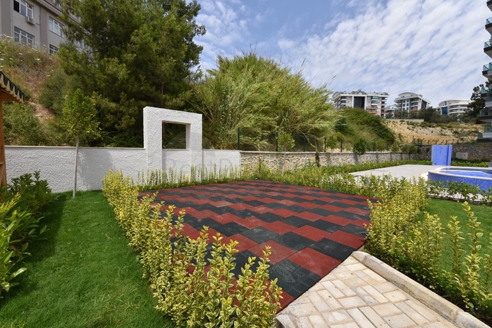 مجمع سكني حديث يضم شقق غرفة وصالة باسعار مناسبة في افسلار / الانيا 