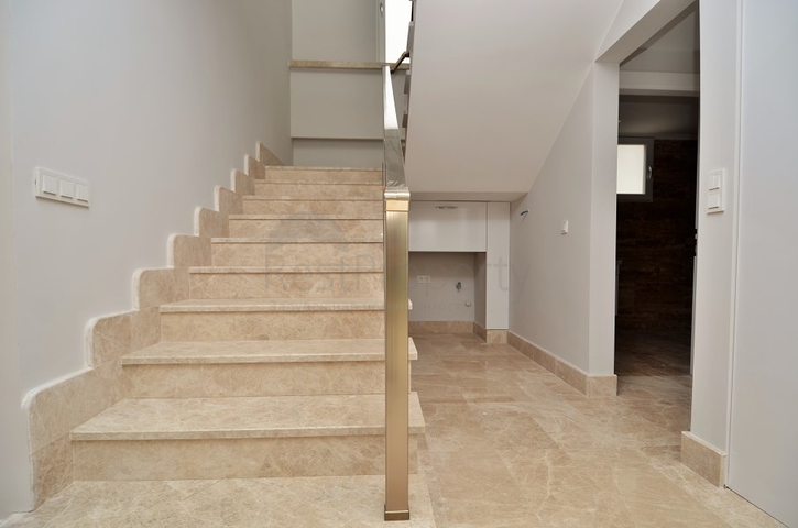 فيلا فاخرة قريبة من البحر في كارجي جاك / الانيا 