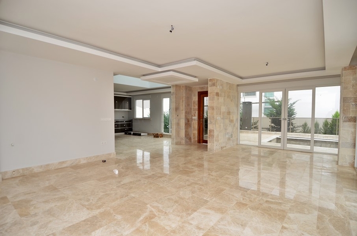 فيلا فاخرة قريبة من البحر في كارجي جاك / الانيا 