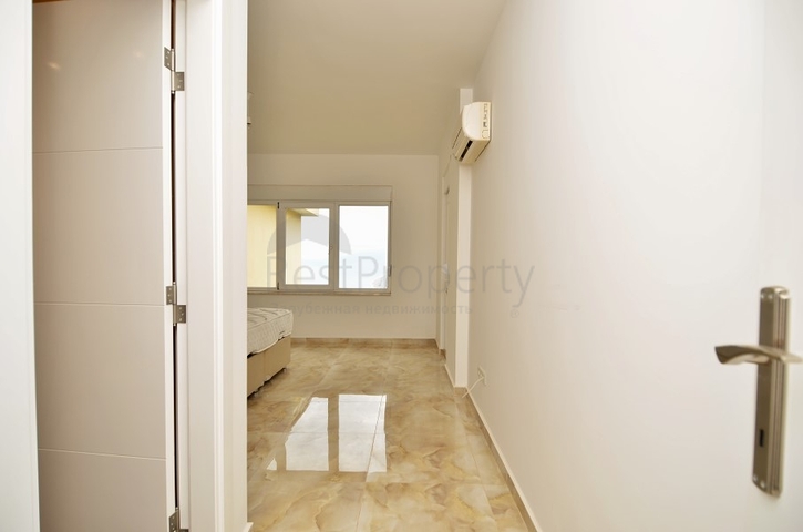 فيلا في الانيا / كاركي جاك