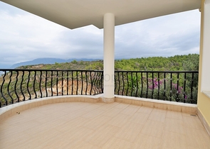 فيلا في الانيا / كاركي جاك