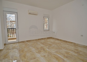 فيلا في الانيا / كاركي جاك