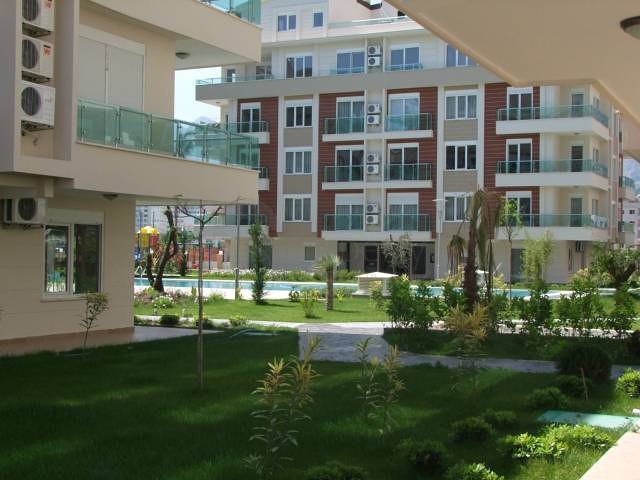 شقق فاخرة ضمن مجمع عصري للبيع في كونيالتي / انطاليا 