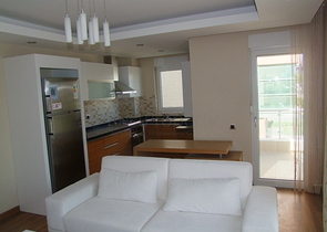 شقق فاخرة ضمن مجمع عصري للبيع في كونيالتي / انطاليا 