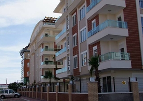 شقق فاخرة ضمن مجمع عصري للبيع في كونيالتي / انطاليا 