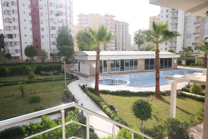 شقق للبيع ضمن مجمع استثماري فاخر في انطاليا 