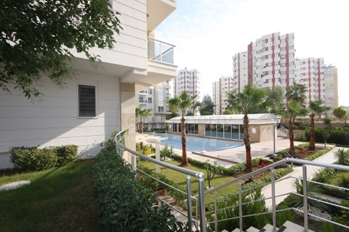 شقق للبيع ضمن مجمع استثماري فاخر في انطاليا 