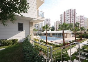 شقق للبيع ضمن مجمع استثماري فاخر في انطاليا 