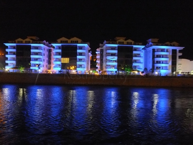 شقق بمساحات مختلفة على ضفاف النهر في كيستيل / ألانيا 