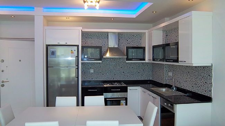 شقق بمساحات مختلفة على ضفاف النهر في كيستيل / ألانيا 