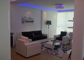 شقق بمساحات مختلفة على ضفاف النهر في كيستيل / ألانيا 