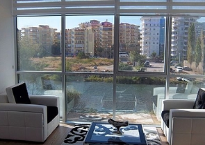 شقق بمساحات مختلفة على ضفاف النهر في كيستيل / ألانيا 