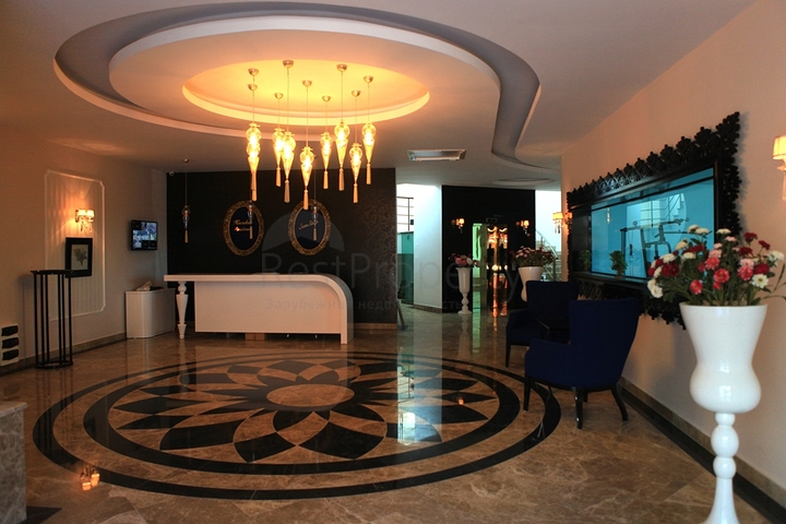 شقق بمساحات مختلفة في أوبا على البحر مباشرة ً