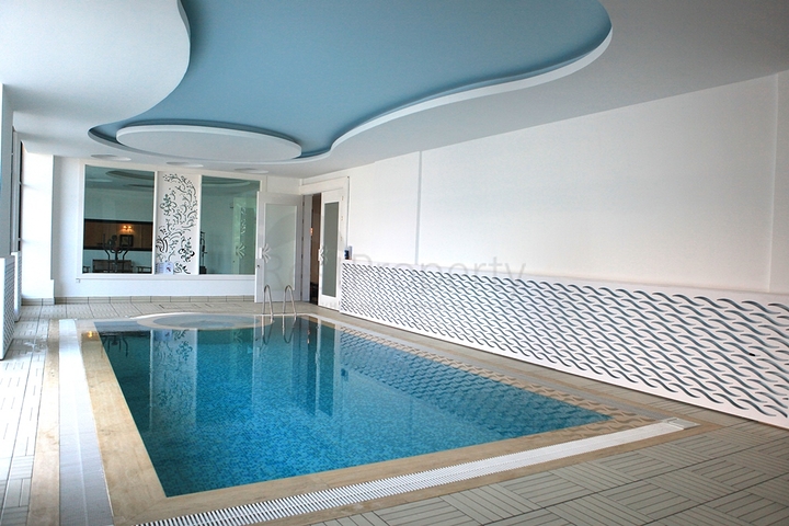 شقق بمساحات مختلفة في أوبا على البحر مباشرة ً