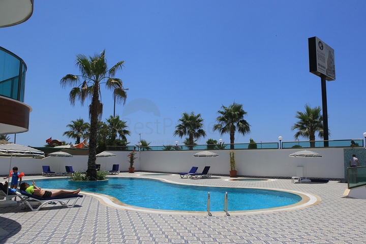 شقق بمساحات مختلفة في أوبا على البحر مباشرة ً