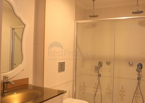 شقق بمساحات مختلفة في أوبا على البحر مباشرة ً