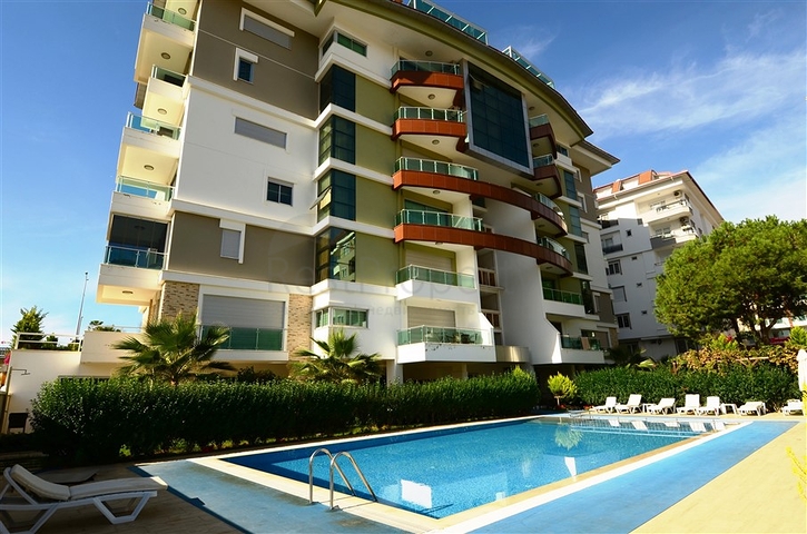 على البحر مباشرة - شقق وبنتهاوس ضمن مجمع فاخر - في كاستل / الانيا 