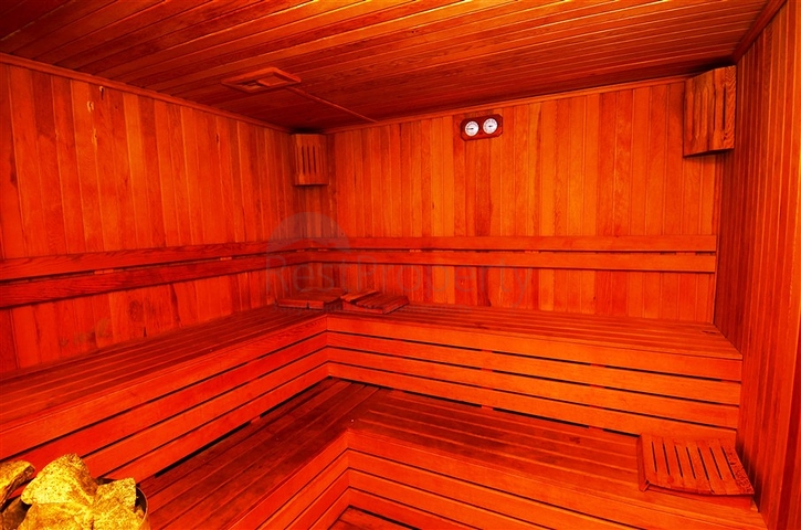 على البحر مباشرة - شقق وبنتهاوس ضمن مجمع فاخر - في كاستل / الانيا 