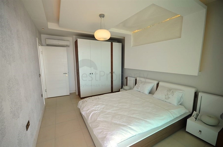 على البحر مباشرة - شقق وبنتهاوس ضمن مجمع فاخر - في كاستل / الانيا 