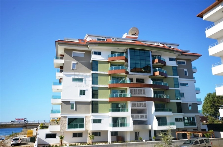 على البحر مباشرة - شقق وبنتهاوس ضمن مجمع فاخر - في كاستل / الانيا 