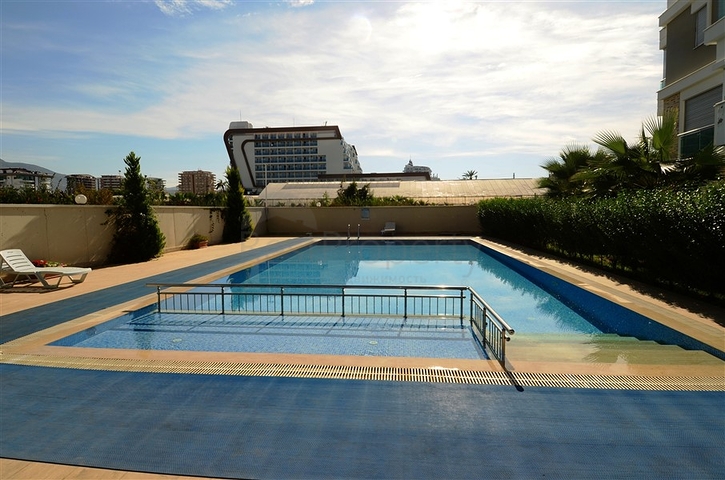 على البحر مباشرة - شقق وبنتهاوس ضمن مجمع فاخر - في كاستل / الانيا 