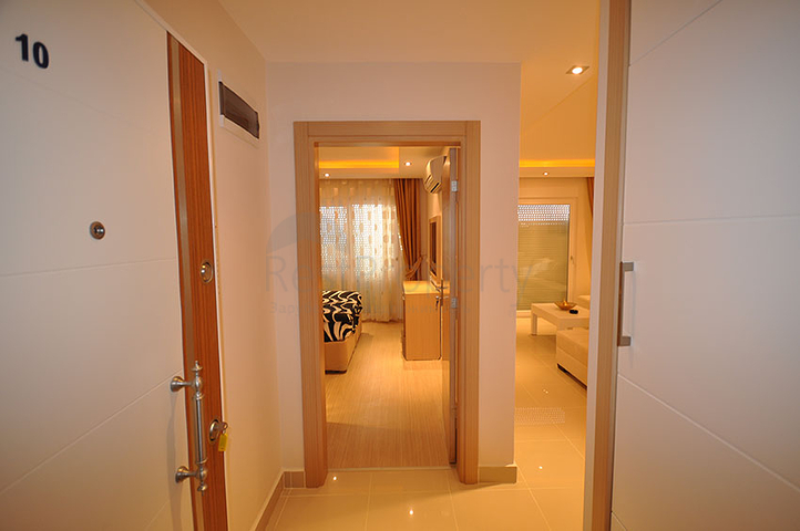 شقة مفروشة على الخط الأول لشاطئ البحر