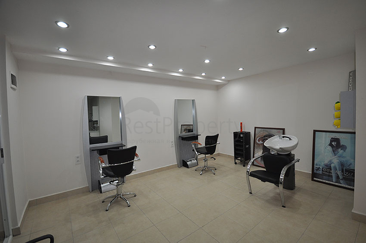 شقة مفروشة على الخط الأول لشاطئ البحر