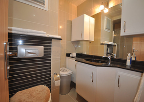 شقة مفروشة على الخط الأول لشاطئ البحر