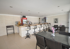 شقة مفروشة على الخط الأول لشاطئ البحر