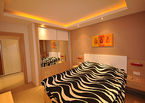 شقة مفروشة على الخط الأول لشاطئ البحر