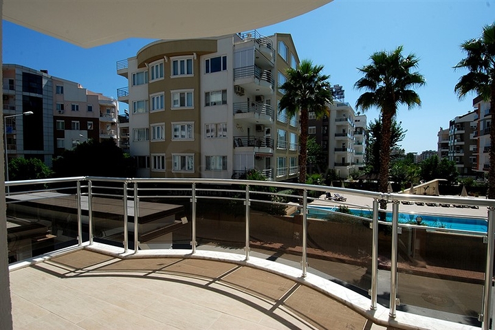 شقق عادية وشقق دوبلكس في أنطاليا / كونيالتي