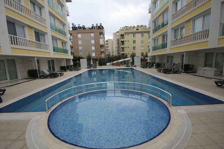 شقق قريبة من البحر في كونيالتي / انطاليا 