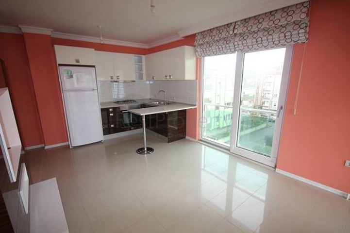 شقق قريبة من البحر في كونيالتي / انطاليا 