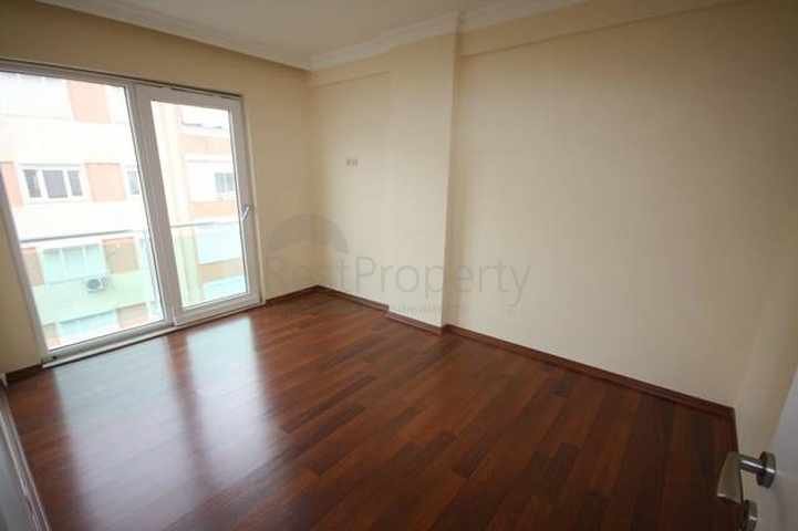 شقق قريبة من البحر في كونيالتي / انطاليا 