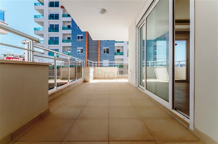 شقق فاخرة وبينت هاوس للبيع في ماهموت لار  