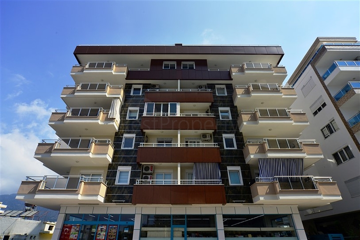 شقق فاخرة وبينت هاوس للبيع في ماهموت لار  