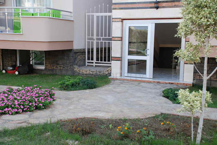 عقارات في ألانيا, محمودلار