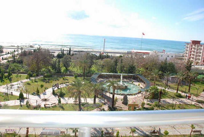 شقة في مجمع غرناطة ريزيدنس ، في محمودلار