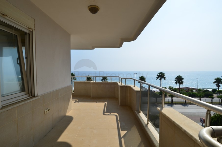 شقق باطلالات رائعة على البحر 