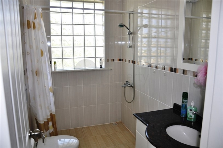 فلل بإطلالات بحرية ساحرة في منطقة كارجي جاك – ألانيا